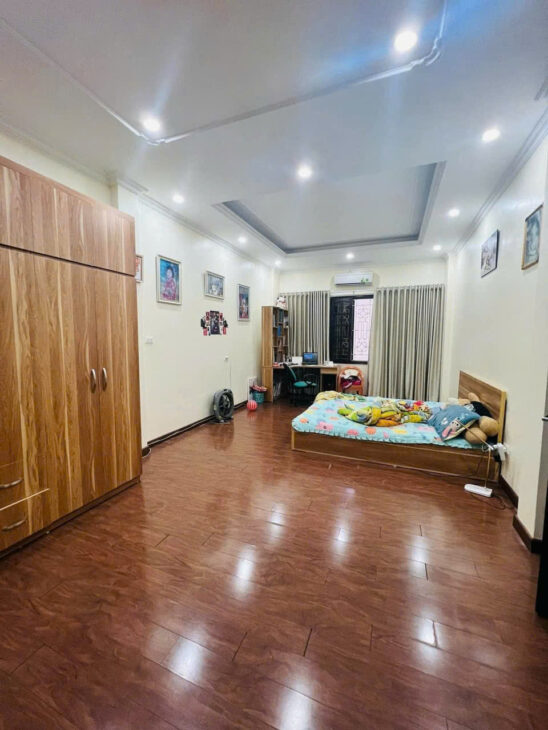 BA ĐÌNH – NHÀ ĐẸP GẦN OTO – DIỆN TÍCH LỚN- -Hoàng Hoa Thám 64m, 6PN 16 tỷ