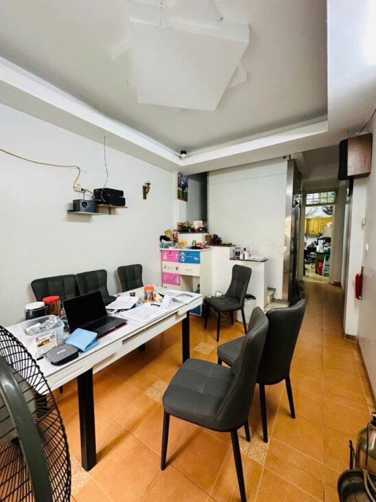 Bán nhà mặt ngõ Vũ Tông Phan, phân lô Ô tô 5 tầng thang máy