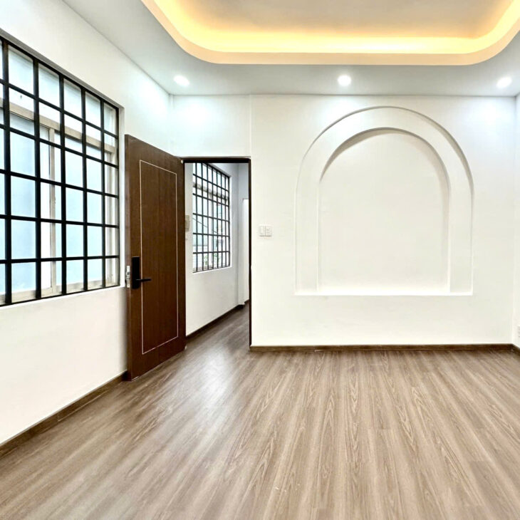 12 Tỷ: ngang 12m- Quận 10 ngay chợ An Đông, Medic Hòa Hảo- nhà 4 Tầng Xe hơi trong nhà. 0933910039