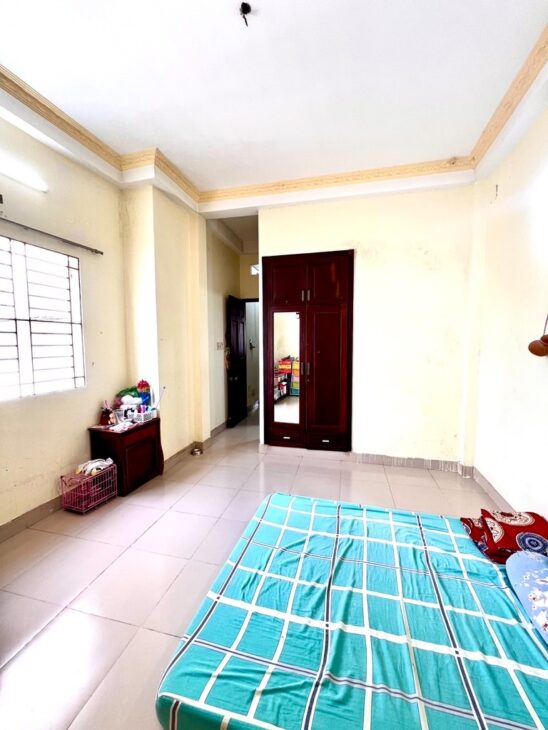 Bán Gấp Nhà Hẻm Dien Tich To Huỳnh Tấn Phát, Quận 7: 76m2, 3 Tầng, 5PN, Đông, Giá 6.8 Tỷ,