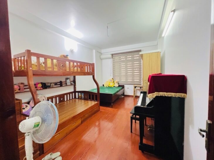 NGÕ 68 CẦU GIẤY PHÂN LÔ-GẦN HỒ-THOÁNG NHÀ ĐẸP 32M GIÁ 6 TỶ 950