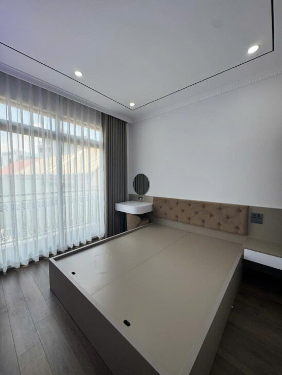 Bán nhà Ngọc Thụy 36m 6 tầng thang máy, ô tô đỗ cổng giá chỉ 9 tỷ