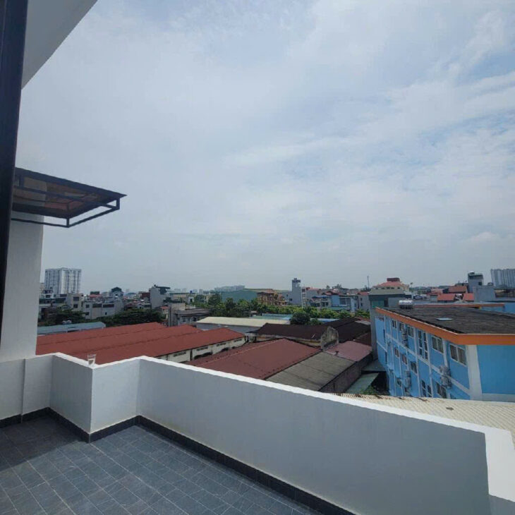 * NHÀ MỚI KÍNH KOONG CÒN THƠM MÙI SƠN ( SÀI ĐỒNG- LONG BIÊN)- 6 TẦNG THÁNG MÁY-OTO ĐỖ CỬA – LÔ