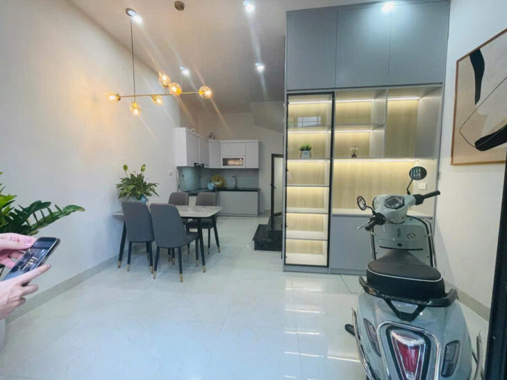 Bán nhà Quan Nhân xây mới thang máy 8.5 tỷ, ngõ nông gần phố