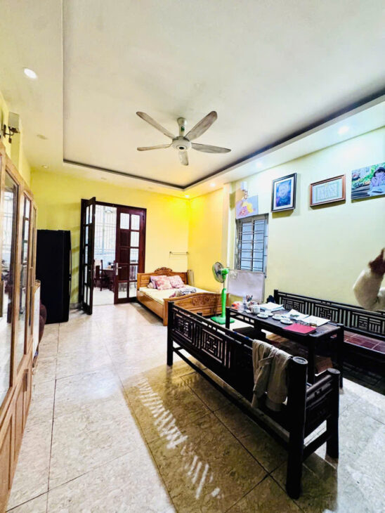 Ô TÔ 7 CHỖ VÀO NHÀ- NGÕ THÔNG TỨ TUNG- PHỐ VIP- NỞ HẬU- FULL NỘI THẤT- Ở SƯỚNG
