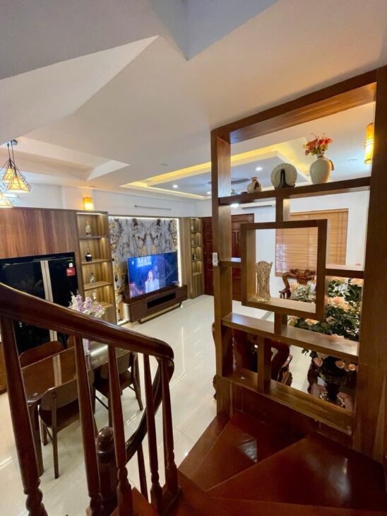 DƯƠNG QUẢNG HÀM-40M GIÁ 11 TỶ 500–DÂN XÂY-NỘI THẤT XỊN-30M Ô TÔ