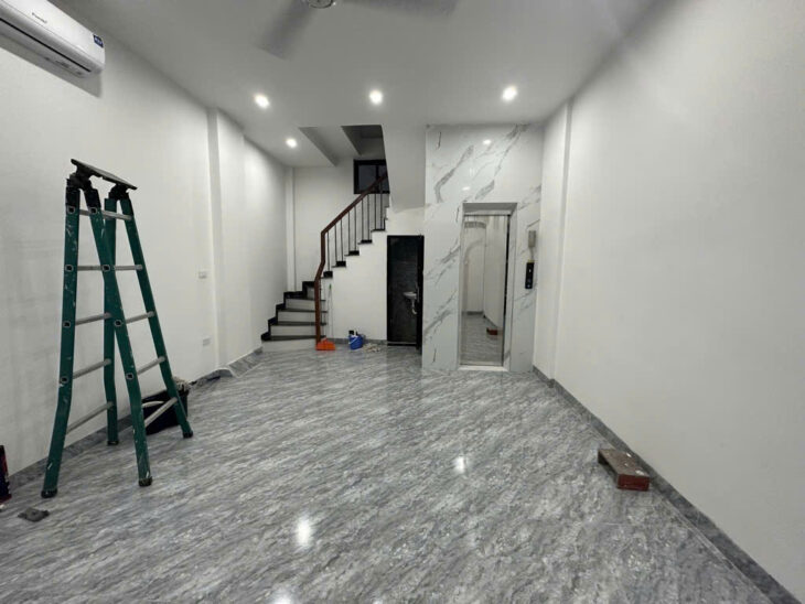 Nhà Tứ Liên – Tây Hồ – 5 tầng – thang máy – chuẩn công năng, về ở luôn giá 9,4 tỷ