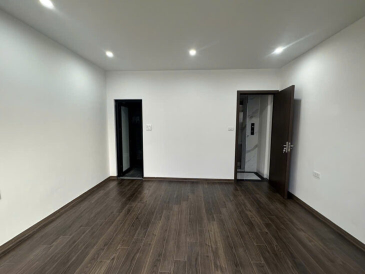Nhà Tứ Liên – Tây Hồ – 5 tầng – thang máy – chuẩn công năng, về ở luôn giá 9,4 tỷ