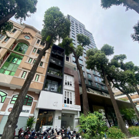 BÁN GẤP NHÀ SỐ 10 CHU MẠNH TRINH VỊ TRÍ KIM CƯƠNG – QUẬN 1. DT: 4MX14M, 5T – GIÁ 62 TỶ