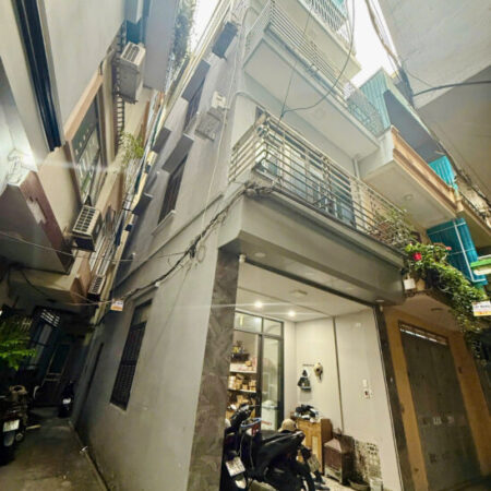 Nhà đẹp ở luôn Vĩnh Tuy – Hai Bà Trung– 5 tầng chắc chắn – 50m ra phố – chỉ 10.3 tỷ lh