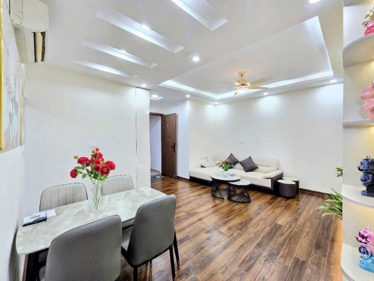 NHÀ ĐẸP – GIÁ TỐT – CẦN BÁN 3 Căn Nhà Vị Trí Đẹp Tại Quận Long Biên, TP Hà Nội