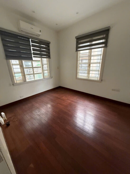 biệt thự mini xuan đỉnh 87m 4 tầng .lô góc.nội thất xịn.sát cv hòa bình,gần chợ đầu mối phố lộc