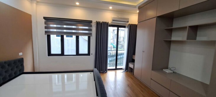 Bán nhà ngõ 564 Nguyen văn Cừ, Bồ Đề,35m 5T oto ,KD, 7,8 tỷ .