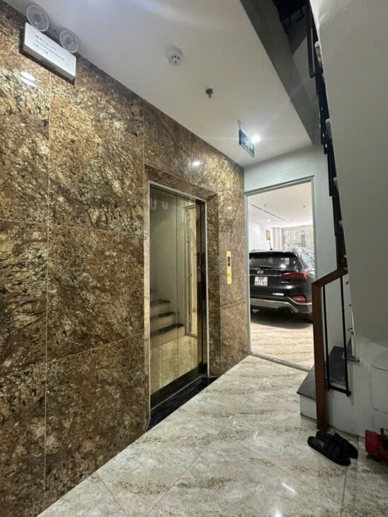 PL TC75 Lai Xá 67.5m2 – 7 tầng TM, 2 ô tô tránh, NT đẹp, giá 14,5 tỷ