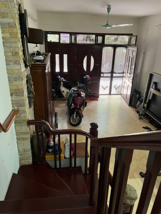 Bán nhà PHÂN LÔ __ LẠC LONG QUÂN_ VỈA HÈ _ OTO TRÁNH__ KINH DOANH. DT:60 M.5 TẦNG.NỘI THẤT XỊn.giá