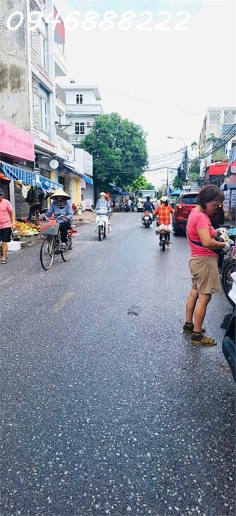 Nhà mặt đường Thiên Lôi , vị trí cực đẹp kinh doanh tốt