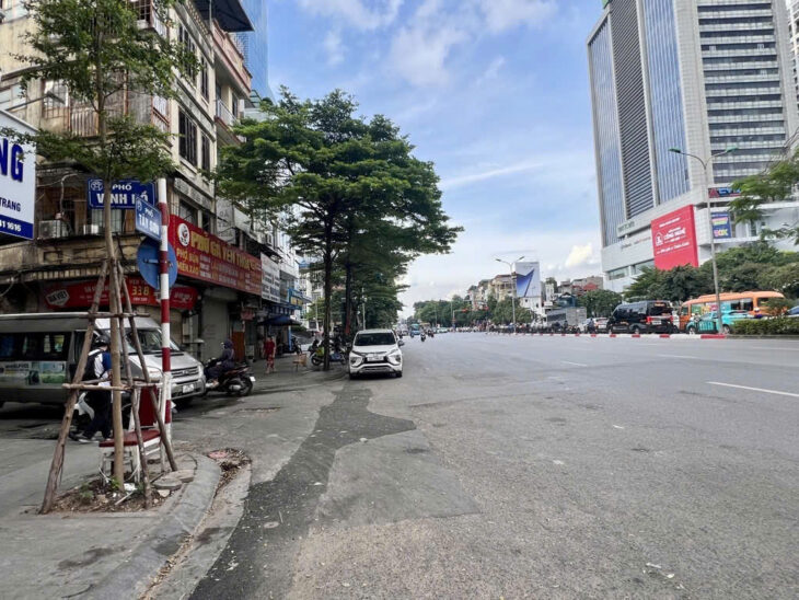 BÁN NHÀ MẶT PHỐ TÂY SƠN_ĐỐNG ĐA 40 M,8 TẦNG,THANG MÁY.VỈA HÈ 8M.CHÀO;28,5 TỶ