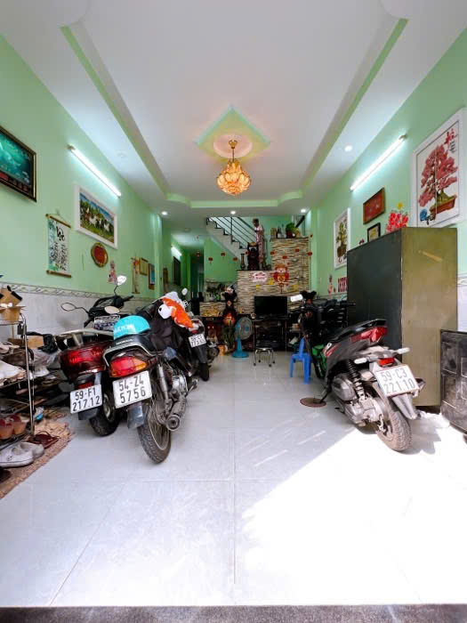 NHÀ ĐẸP NGANG 4 DÀI 20 M ĐÚC BÊ TÔNG CÓ 59 TRỊU M2 SỔ HỒNG