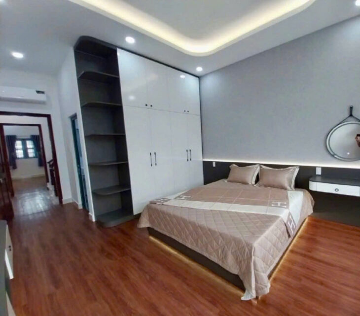 NHÀ 3 TẦNG MỚI XÂY VỚI GIÁ CHỈ 7.7 TỶ – FULL NỘI THẤT CAO CẤP – GẦN BỆNH VIỆN Q12, CHỢ, TRƯỜNG HỌC