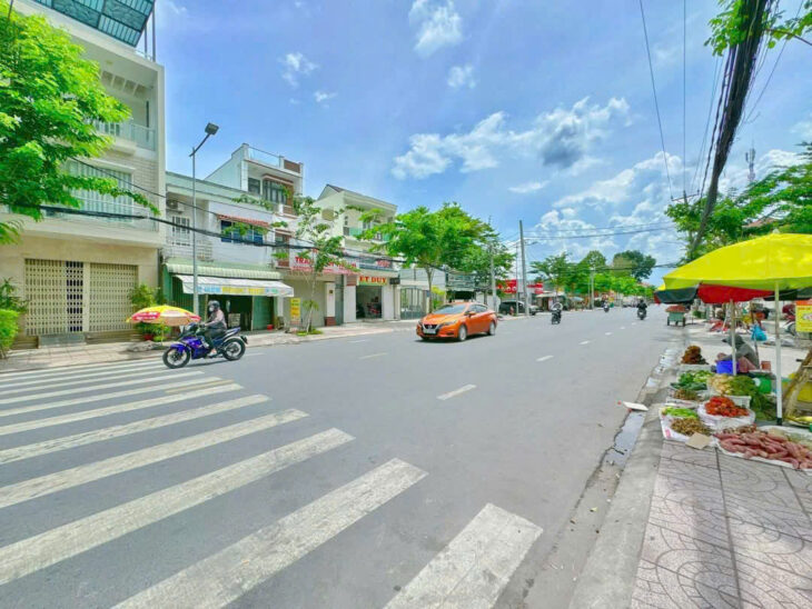 BÁN NHÀ TRỆT LẦU MẶT TIỀN ĐƯỜNG TRẦN QUANG DIỆU , CẦN THƠ