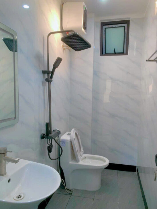 Siêu phẩm Khương Đình , thang máy , lô góc, sổ đỏ nở hậu, 36m giá 9,5 tỷ