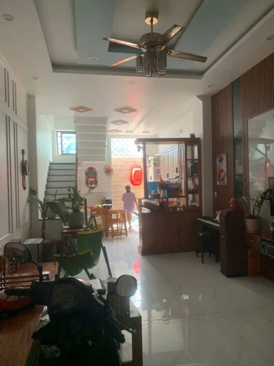 BÁN NHÀ 3 TẦNG GẦN KHU BIỆT THỰ VILLA PARK – ĐƯỜNG BƯNG ÔNG THOÀN