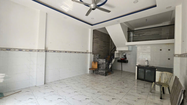 Bán nhà Mặt tiền 1 Lê Lộ, Phường Phú Thạnh, Khu họ Lê. DT 4,6 x 8, 1 trệt 1 lầu chỉ 5,5 tỷ