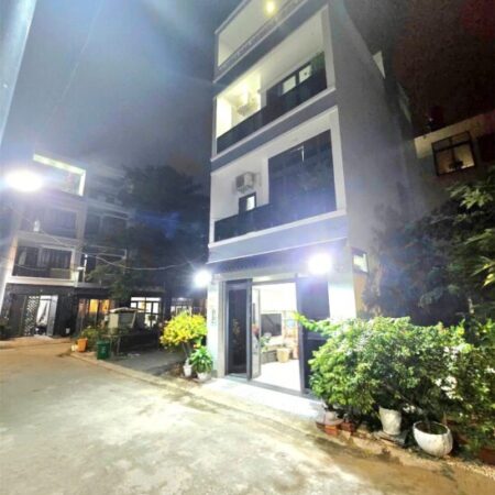 Nhà phố 2 lầu sân thượng – full nội thất – đường Huỳnh Tấn Phát, Nhà Bè