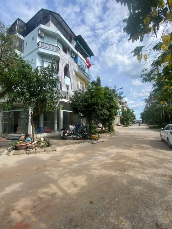 CẦN BÁN LÔ GÓC KĐT VĂN PHÚ – HÀ ĐÔNG CỰC HIẾM 3 MẶT THOÁNG – THANG MÁY – – VỈA HÈ ĐÁ BÓNG 76.2 M2