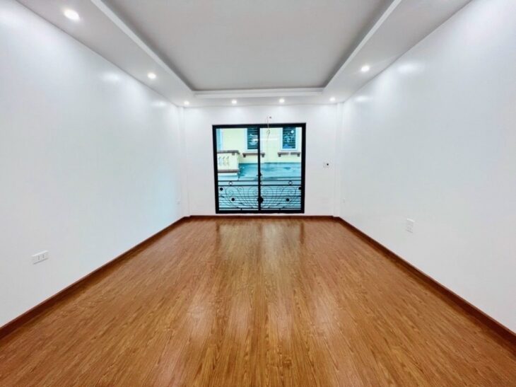 ĐỘI CẤN 10M RA PHỐ-NỞ HẬU-DT 35M x 4 TẦNG,MẶT TIỀN 4,5M GIÁ 7 TỶ 8