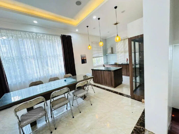 Ở VIP- BT Lideco 245m2 – 5T, 2 mặt đường, NT đẹp, V.hè KD, giá 39,2 tỷ