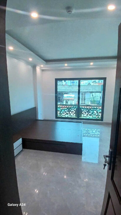 BÁN CHDV XUÂN ĐỈNH 60 M 7 TẦNG THANG MÁY.OTO VÀO CỬA ,SỔ ĐỎ PHÂN LÔ,XÂY MỚI CỨNG,CHÀO 19 TỶ