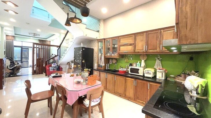 Nhỉnh 6 Tỷ TL!, 78M² 3 Tầng, CHỈ 2 CĂN RA HẺM XE HƠI TRÁNH! Lê Đức Thọ Gò Vấp!
