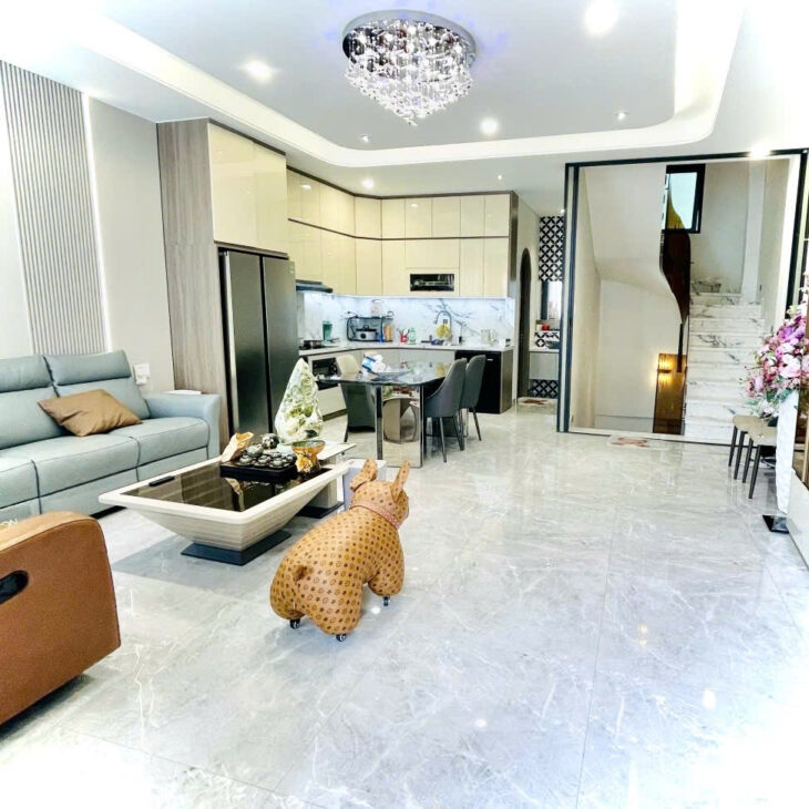 Mặt tiền trục chính Quận 4- KHÁNH HỘI- ngang hơn 5m cao 5 tầng đủ nội thất: 15 Tỷ nhỉnh. 0933910039