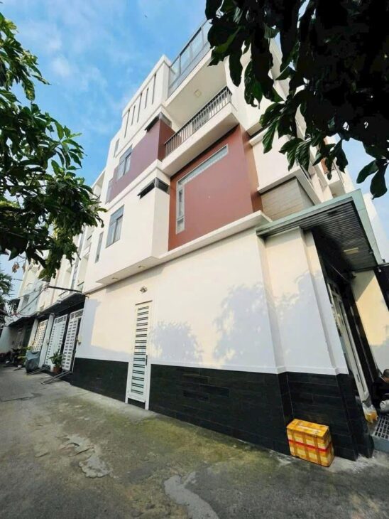 HIẾM – KHU TRẦN TRỌNG CUNG, PHƯỜNG BÌNH THUẬN QUẬN 7 , XE HƠI TỚI NHÀ KHÔNG LỖI – 4 TẦNG – 04 PN –