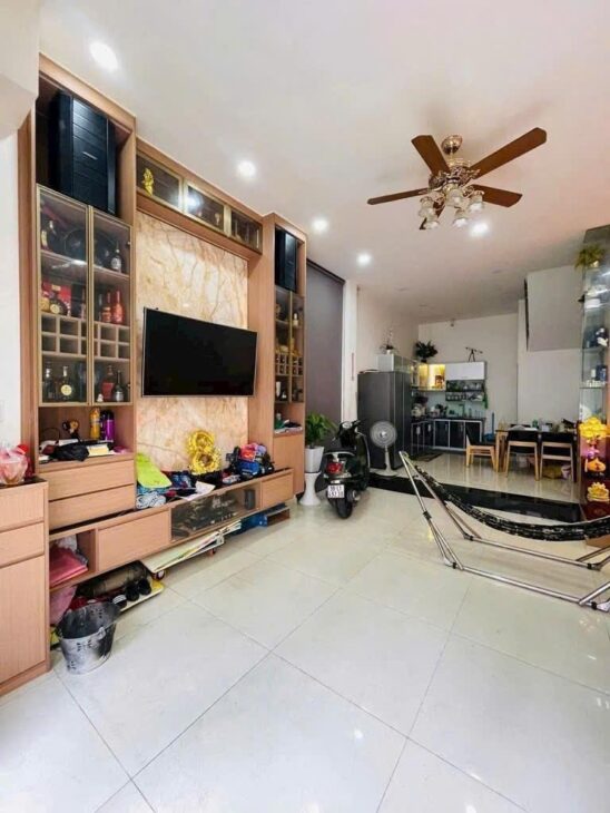 HIẾM – KHU TRẦN TRỌNG CUNG, PHƯỜNG BÌNH THUẬN QUẬN 7 , XE HƠI TỚI NHÀ KHÔNG LỖI – 4 TẦNG – 04 PN –