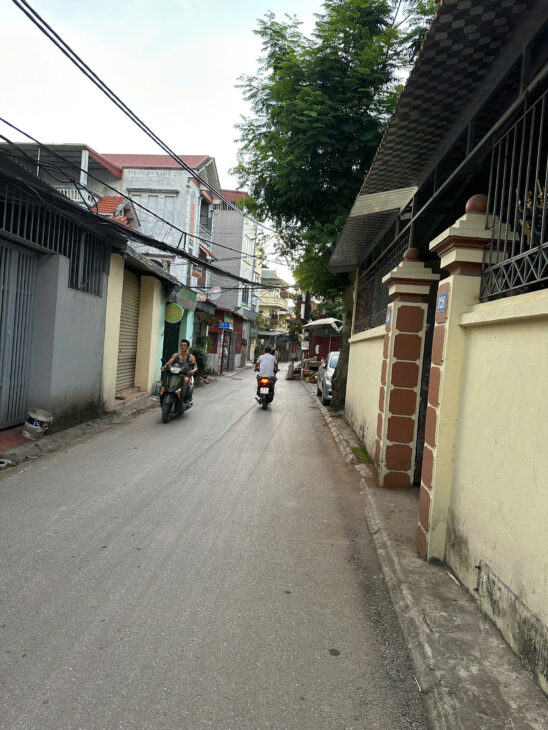 Cần tiền bán đất , Phố Bắc Cầu, Bồ Đề, cách 1 nhà ra oto, 5p tới cầu Long Biên, 48m2 4ty2