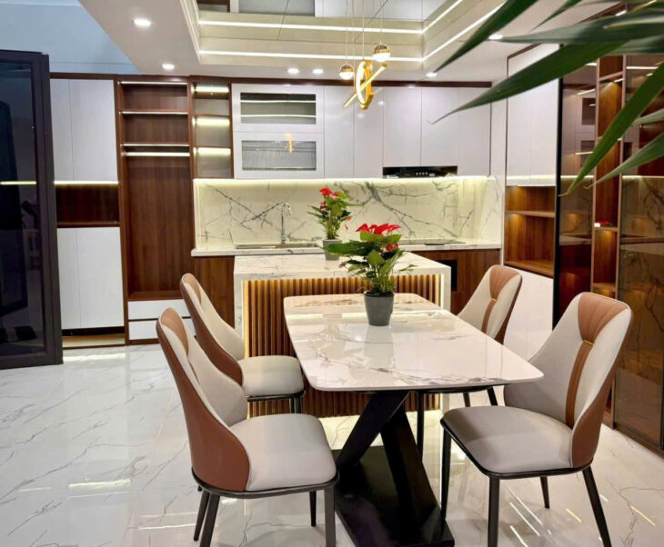 SIÊU HOT HÀNG HIẾM – NGÕ VIP – 6 T THANG MÁY – FULL NỘI THẤT NHƯ KHÁCH SẠN 5 SAO – TRƯỚC NHÀ THOÁNG
