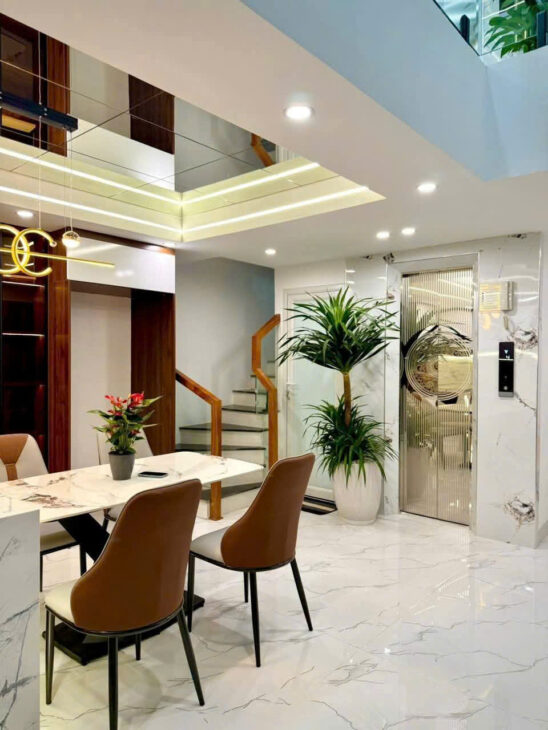SIÊU HOT HÀNG HIẾM – NGÕ VIP – 6 T THANG MÁY – FULL NỘI THẤT NHƯ KHÁCH SẠN 5 SAO – TRƯỚC NHÀ THOÁNG