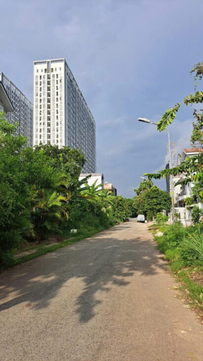 BÁN ĐẤT NỀN BIỆT THỰ – VIEW HỒ – 242m2 – BÌNH CHÁNH – chỉ 10 ty mầm non