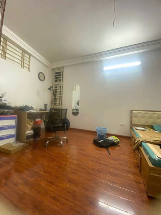 Bán nhà Võ Chí Công 33/40m, 5 tầng, giá 6.7 TỶ- NHÀ ĐẸP Ở NGAY – CÁCH Ô TÔ 50M – ĐI THẲNG RA PHỐ,