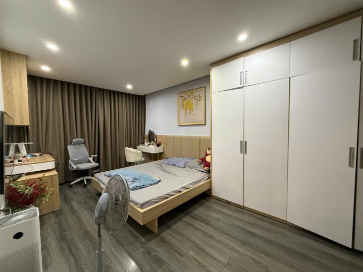 Tìm căn hộ 3PN đẹp, full nội thất, có sổ đỏ & slot ô tô?