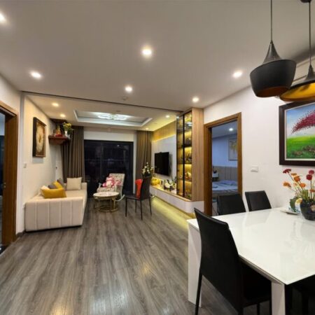 Tìm căn hộ 3PN đẹp, full nội thất, có sổ đỏ & slot ô tô?