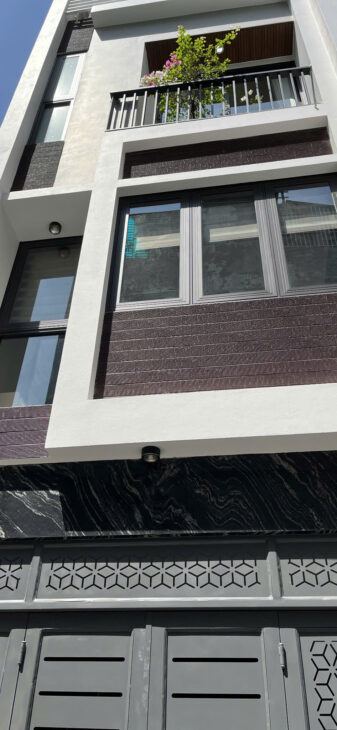 BÁN NHÀ 5 TẦNG THANG MÁY 53M² GIÁ 12,5 TỶ Bồ Đề,Long Biên, Hà Nội