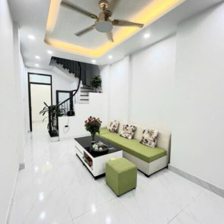 Cần Bán Nhà Tân Mai Ô Tô Đỗ Cửa 45m 2 Tầng 3 Ngủ 4.48 Tỷ Sổ Đỏ Riêng