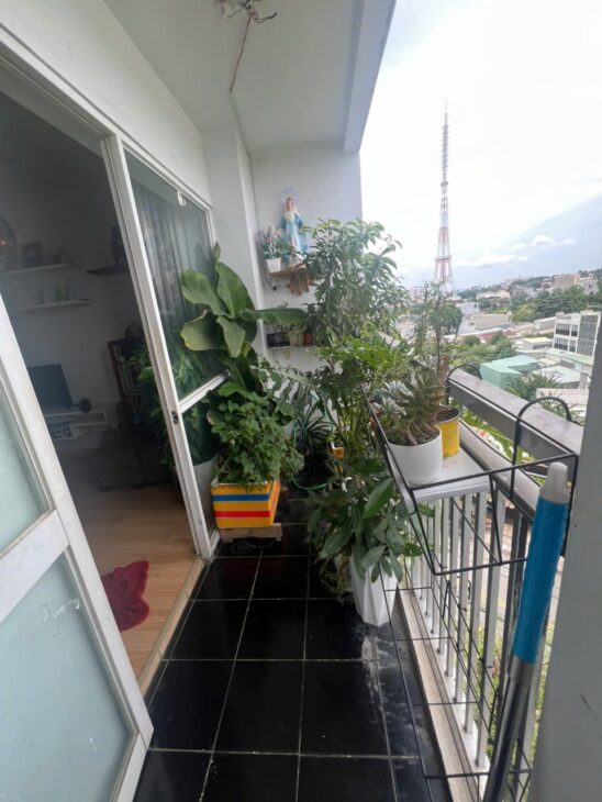 CẦN BÁN GẤP CĂN HỘ 72M² – 2 PHÒNG NGỦ – HƯỚNG NAM – GIÁ TỐT Cho Người Thiện Chí
