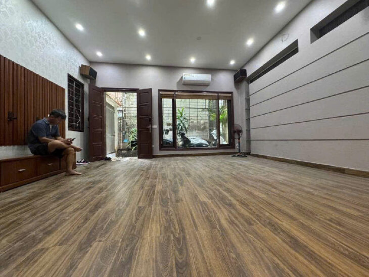 (Hiếm) Nhà phố Tây Hồ- Quảng An, nhà dân xây – phố người nước ngoài ở , 73m2 giá 19 tỷ.