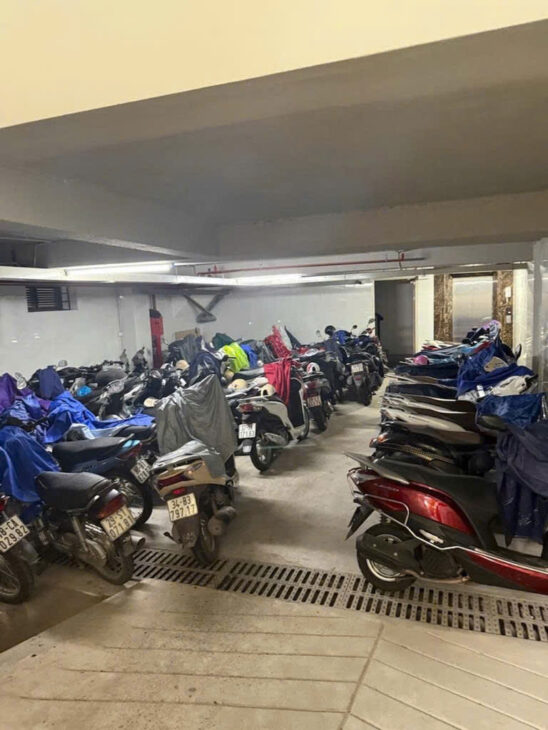 Bán tòa nhà phố Duy Tân, Tôn Thất Thuyết, Cầu Giấy DT 100m2 6 tầng thang máy, 3 ô tô tránh, KD