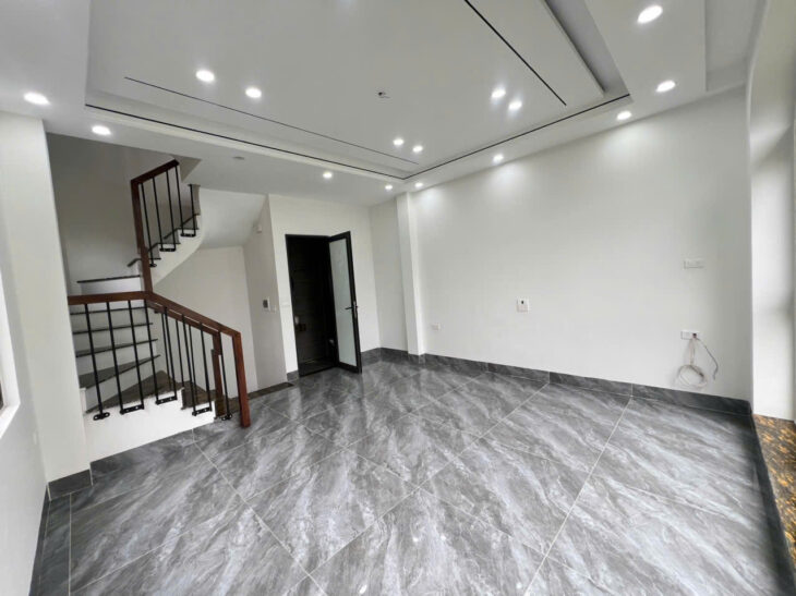 Cần bán Căn góc đã hoàn thiện, 6 tầng, full nội thất xịn xò, tổ 8 Thạch Bàn