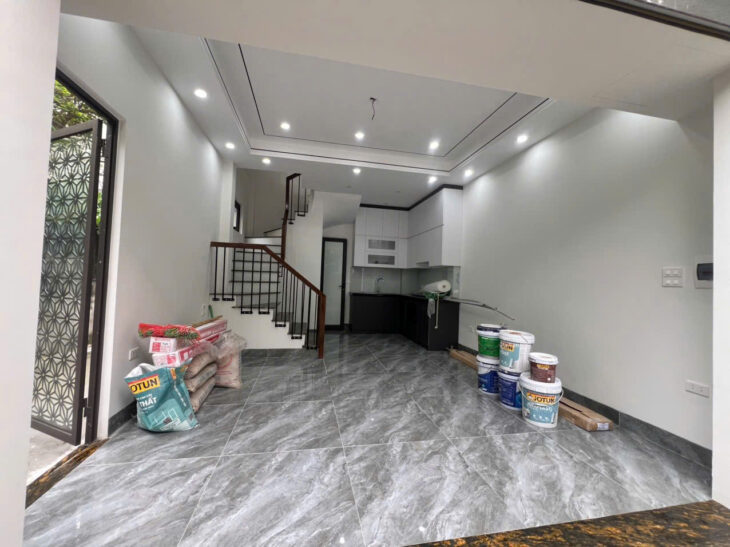 Cần bán Căn góc đã hoàn thiện, 6 tầng, full nội thất xịn xò, tổ 8 Thạch Bàn